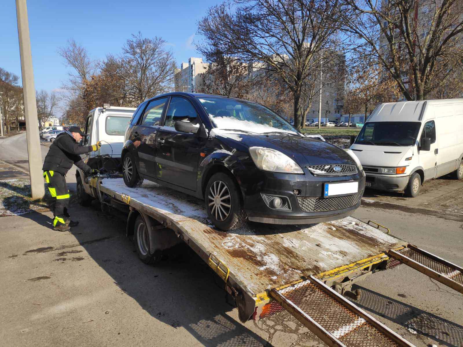 Meghibásodott autó mentése