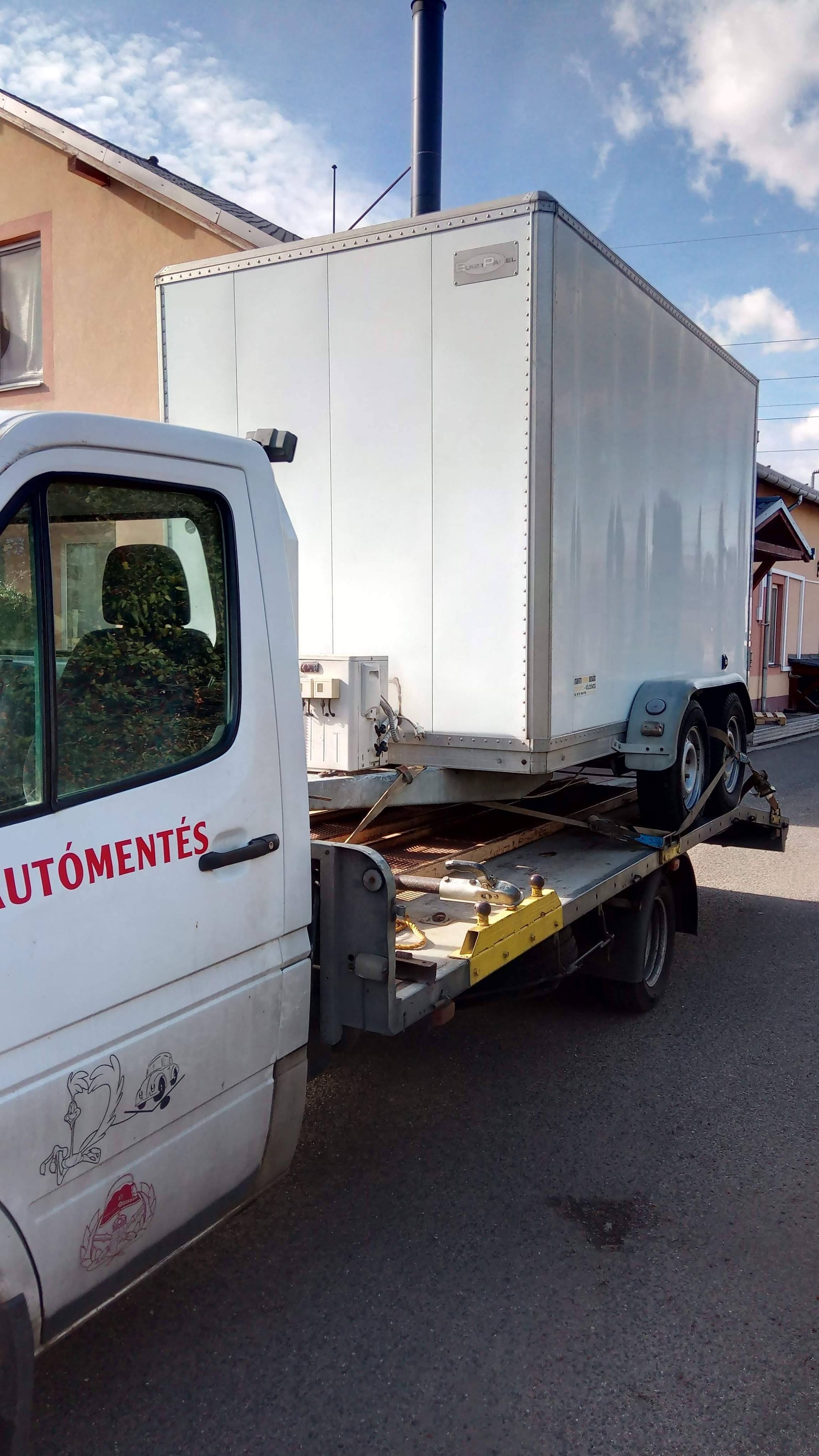 Utánfutó szállítása